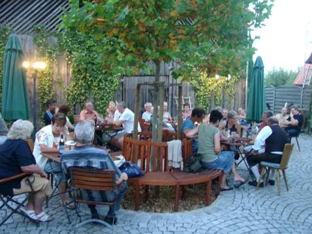 Landgasthof - Hotel zum Stern Linden  Exterior foto